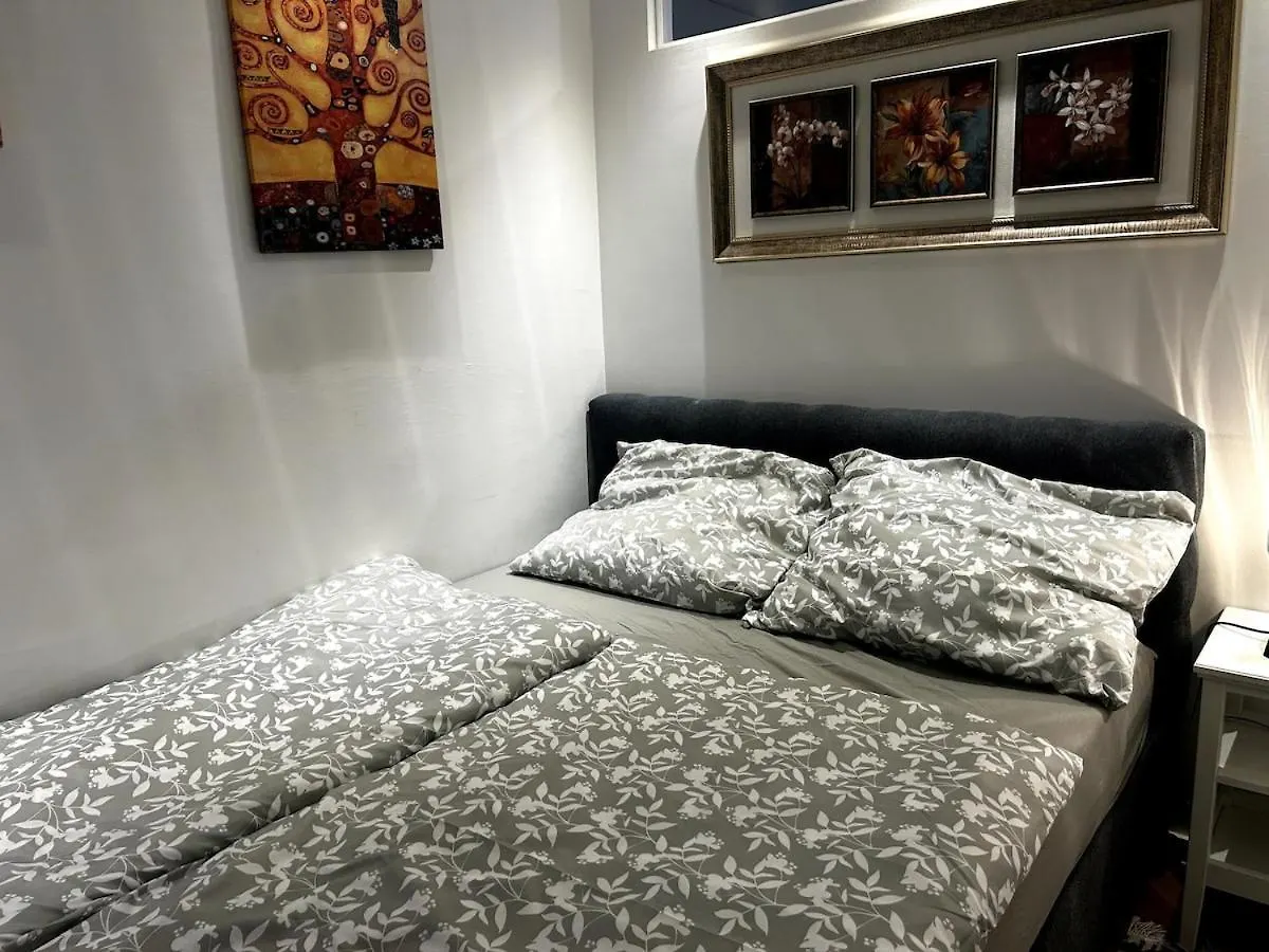 Apartment Gemuetliches Und Zentrales Nest Naehe Stadthalle Vienna